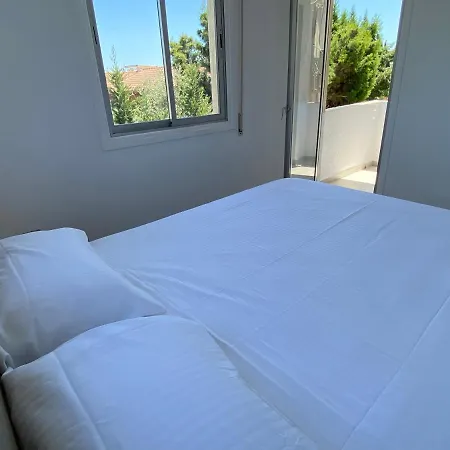 1-bedroom With View * 利马索尔